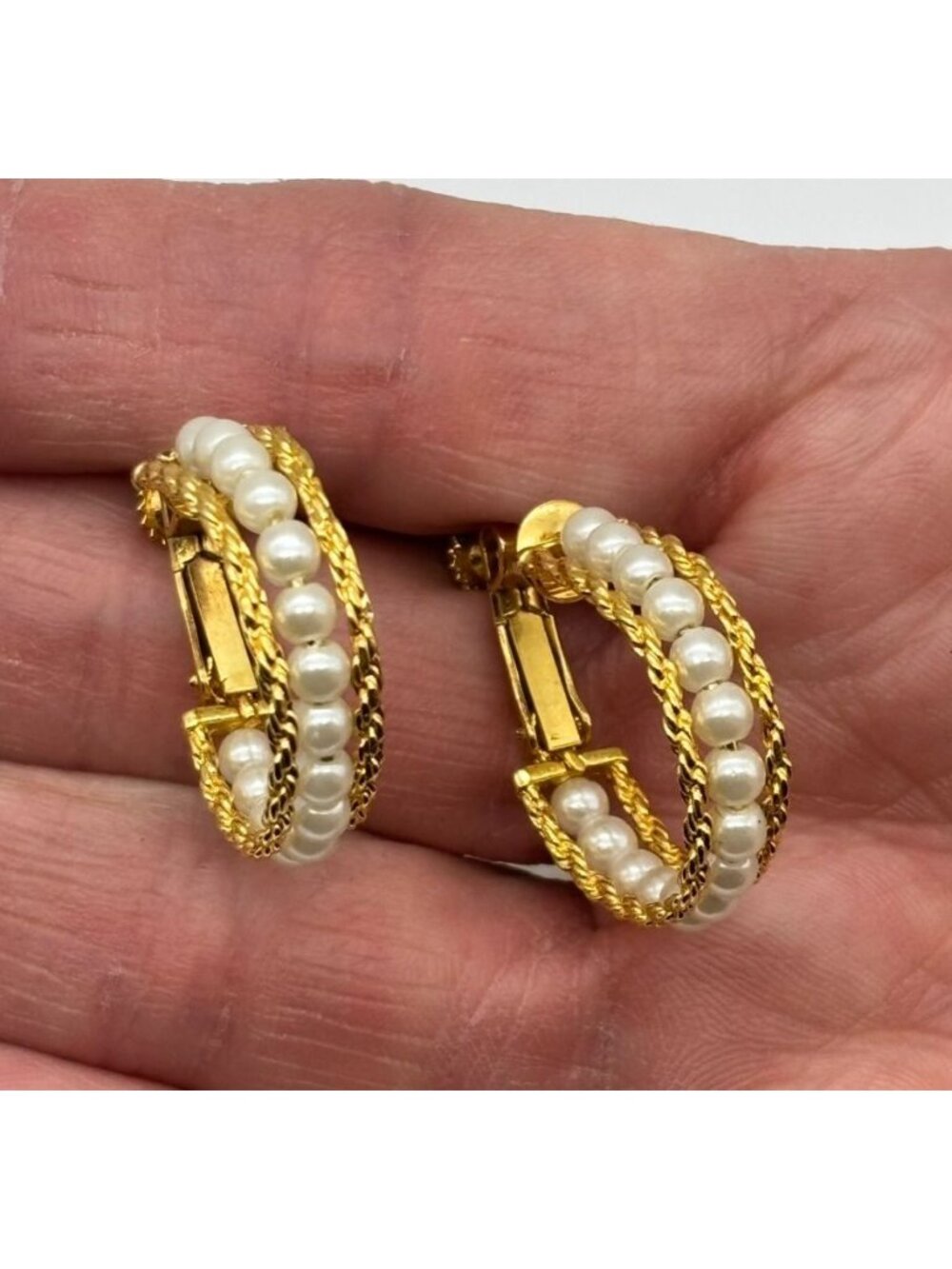 Vintage Napier Gold Plated Faux Pearl Hoop Screw Back Clip On Earrings Signed